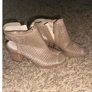 Heel open toe sandals 6.5